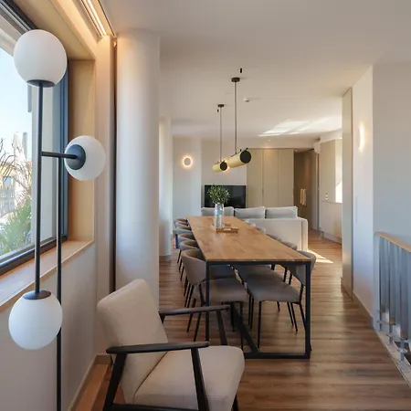 Stylish City Stay With Balcony Apartment Porto